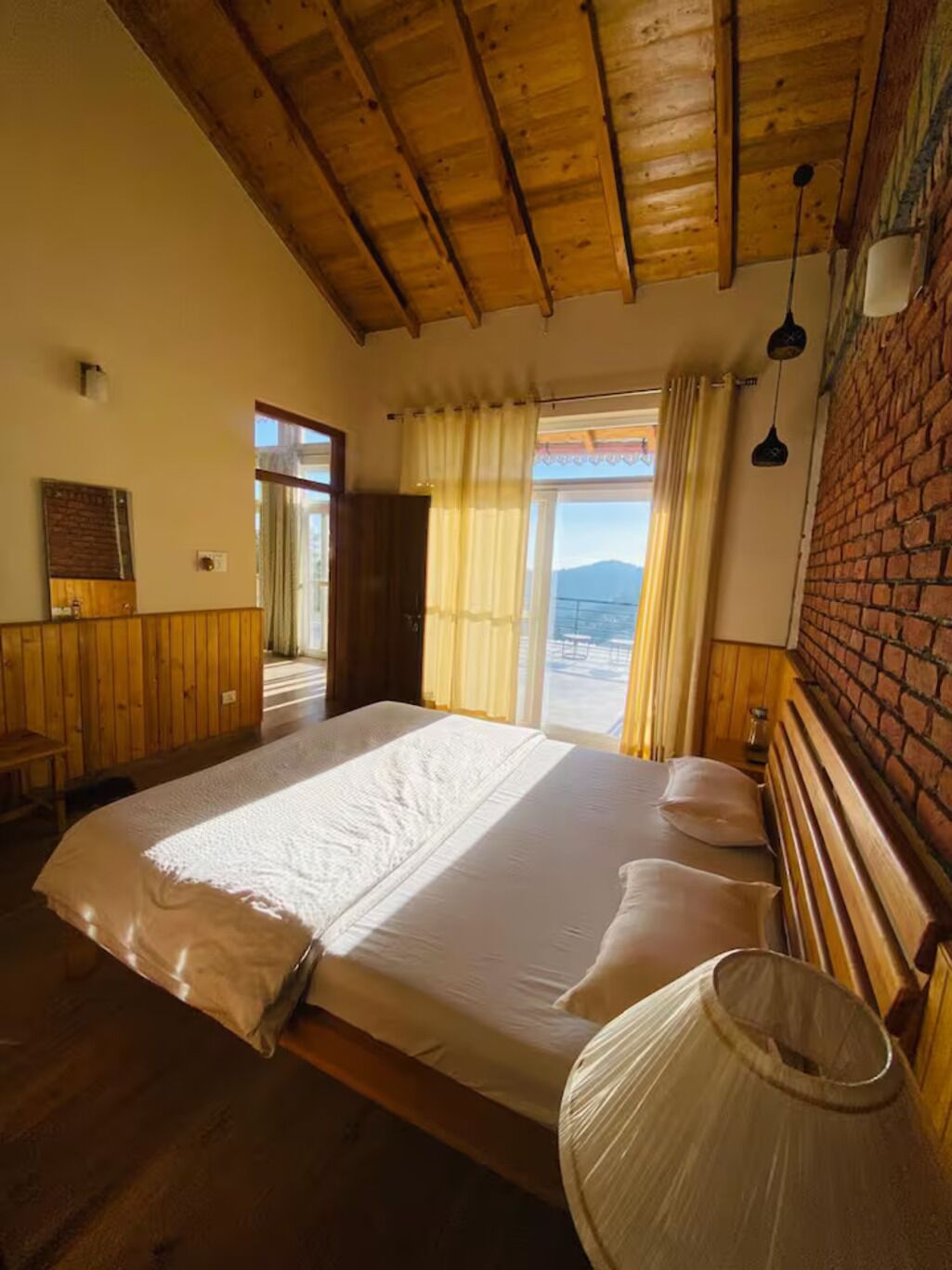 5 makuuhuonetta, silitysrauta/-lauta, Wi-Fi, vuodevaatteet