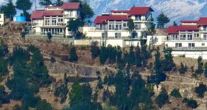 Earthview Stays - Colonel's Retreat , Mukteshwar : A serene Mountain escape .