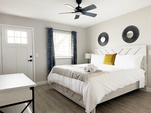 1 habitación, tabla de planchar con plancha, wifi y ropa de cama 