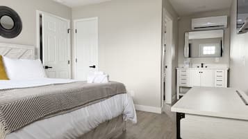 1 habitación, tabla de planchar con plancha, wifi y ropa de cama