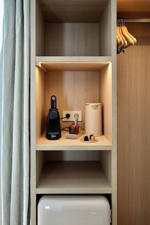 Premium bedding, in-room safe, soundproofing, iron/ironing board - Roc Seven Biarritz (Biarritz)