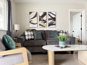 Living area - RiverStone Retreat E (Newburgh)
