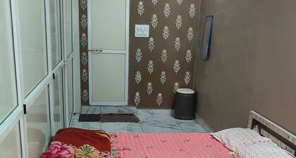 Nearest to Mahakal Temple/Mandir and Railway station