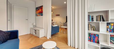 Deluxe Apartment | 1 bedroom, iron/ironing board, free WiFi