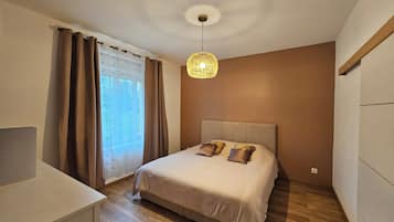 4 sovrum, strykjärn/strykbräda, wi-fi och sängkläder