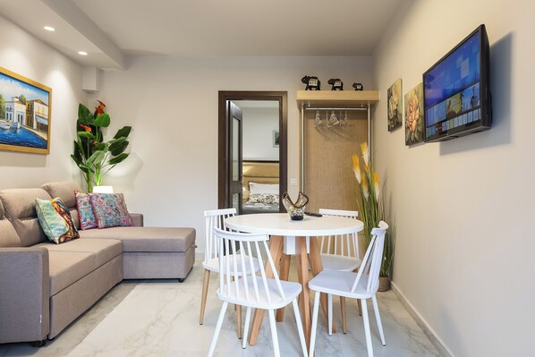 In-room safe, free WiFi, bed sheets - Akrogiali Apartments (Mylopotamos)