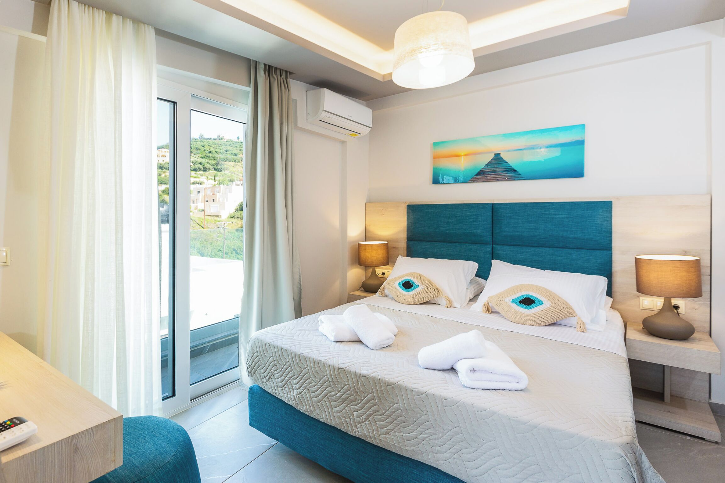 Deluxe Family Suite with Jacuzzi and Sea View 2-5 Pax | In-room safe, free WiFi, bed sheets