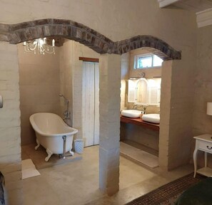 디럭스 스위트, 정원 전망 | 욕실