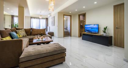 Le Mar Luxury Apartments by Checkin