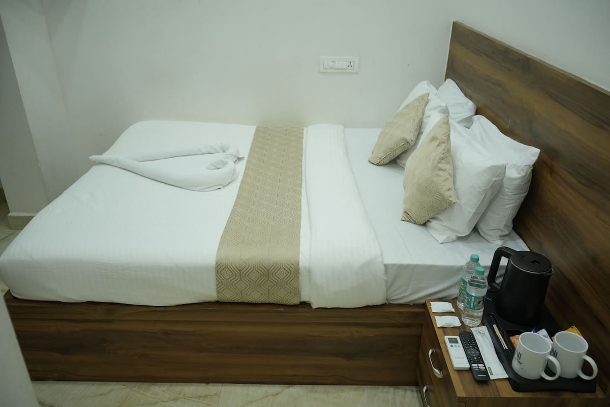 Basic Room | Free WiFi, bed sheets