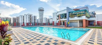 Tranquil 3BR Apt with Pool & Gym in Tatu City