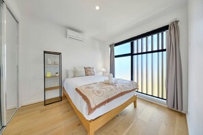 3 bedrooms, free WiFi, bed sheets