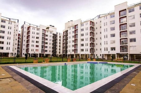 Pool. Blissful & Comfy apartment in the heart of Nairobi with Pool & Netflix
