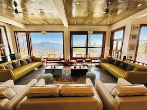 Flat-screen TV - The Ridge House - A Villa Community (Tehri)