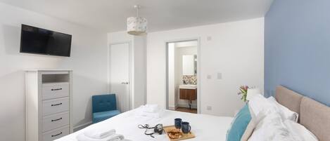 1 sovrum, resesäng, internet och sängkläder