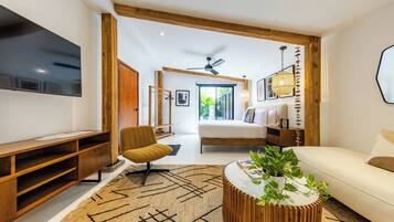 Suite | 1 bedroom, blackout drapes, iron/ironing board, free WiFi