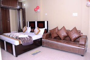 Superior Room | Desk, free WiFi - Hotel Subhadra (Kannauj)