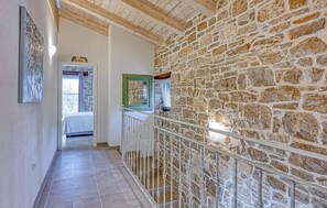 3 slaapkamers, reisbedje, gratis wifi, beddengoed