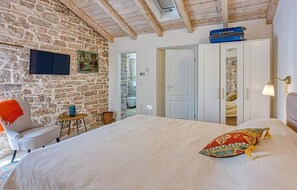 3 camere, culla da viaggio, Wi-Fi gratuito, lenzuola