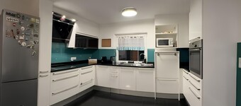 For families, larger groups and guests with pets.