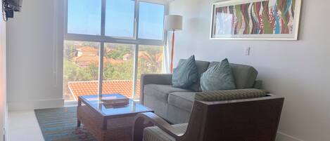 Apartment (2 Bedrooms) | Front of property