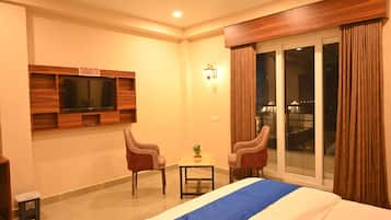 Comfort tweepersoonskamer, balkon, uitzicht op strand | Balkon