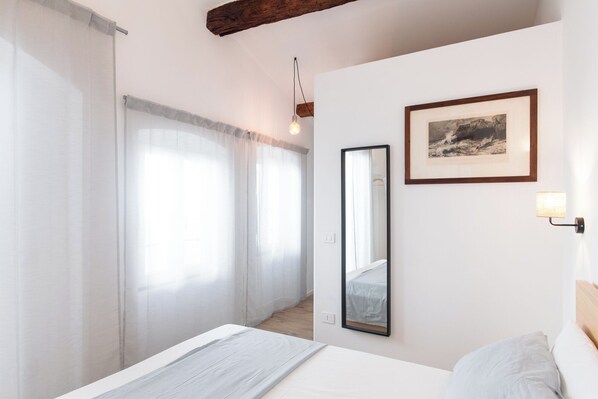 1 bedroom, WiFi, bed sheets