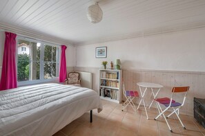 7 habitaciones y wifi gratis