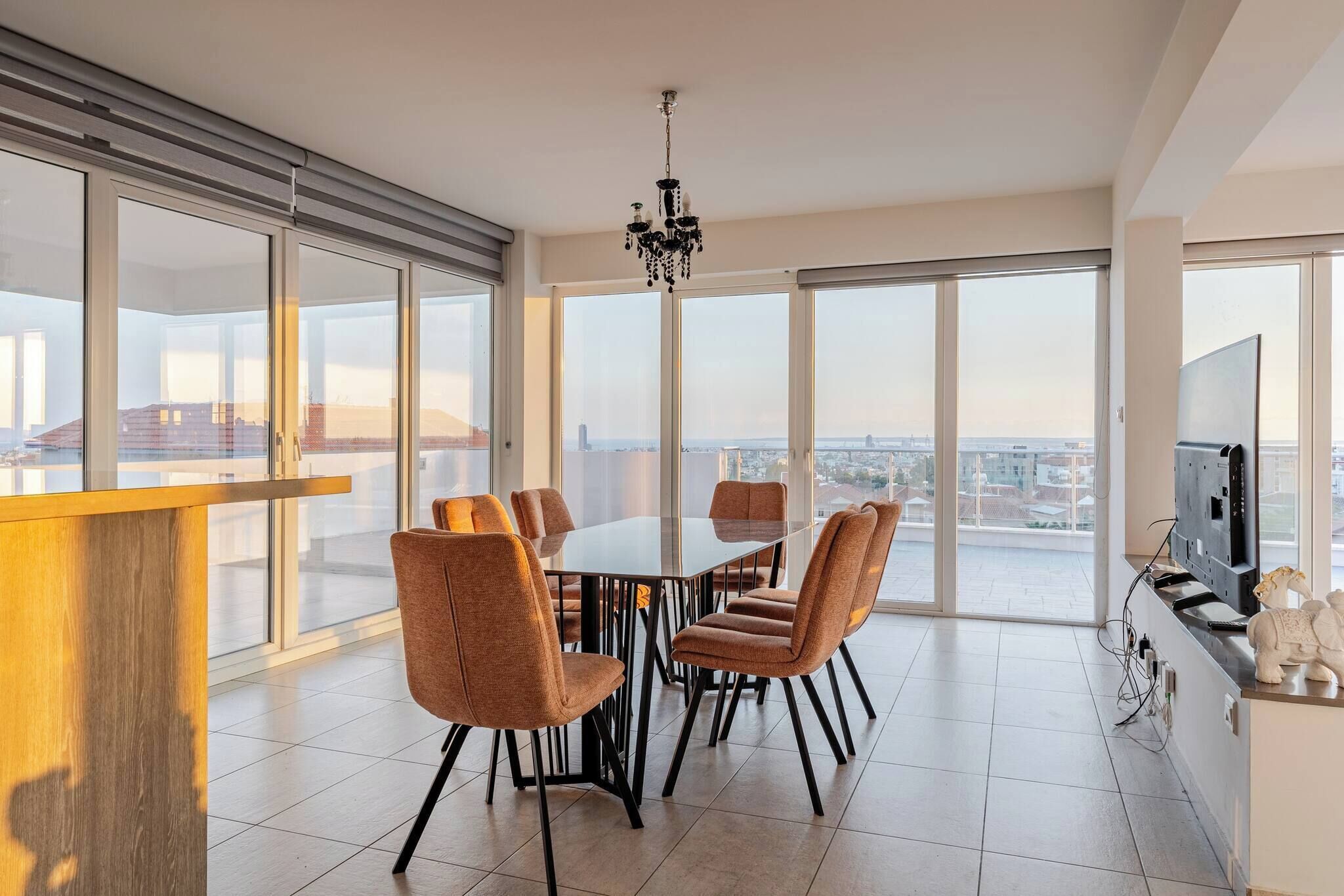 Apartment, 3 Bedrooms, Accessible, Smoking | Dining room