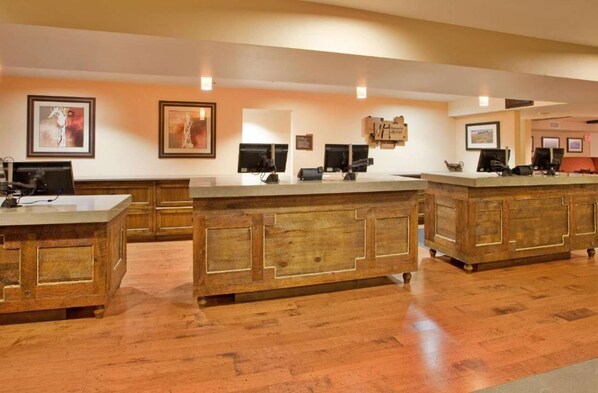 Eagle Crest Resort - Reception Area