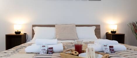 1 slaapkamer, een strijkplank/strijkijzer, gratis wifi, beddengoed