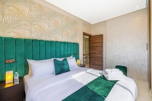 2 bedrooms, in-room safe, iron/ironing board, free WiFi