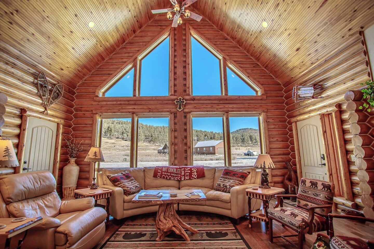 Téléviseur connecté, foyer, bureau