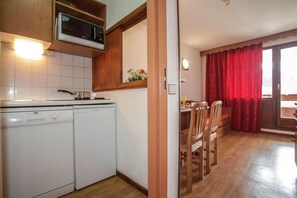 Kühlschrank, Mikrowelle, Geschirrspüler