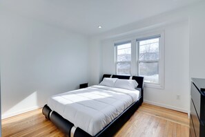 Apartment (3 Bedrooms) | Interior - Walk to Roger Williams Park: Apt in Providence! (Providence)
