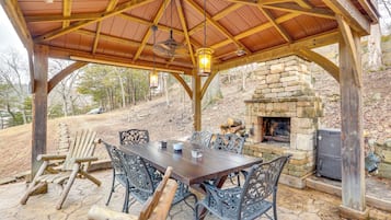 House (2 Bedrooms) | Front of property