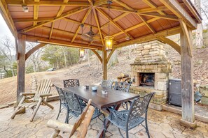 Front of property - Private Boat Dock: Lakefront Cabin in Camdenton (Camdenton)