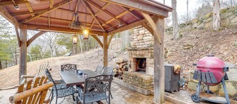 Private Boat Dock: Lakefront Cabin in Camdenton