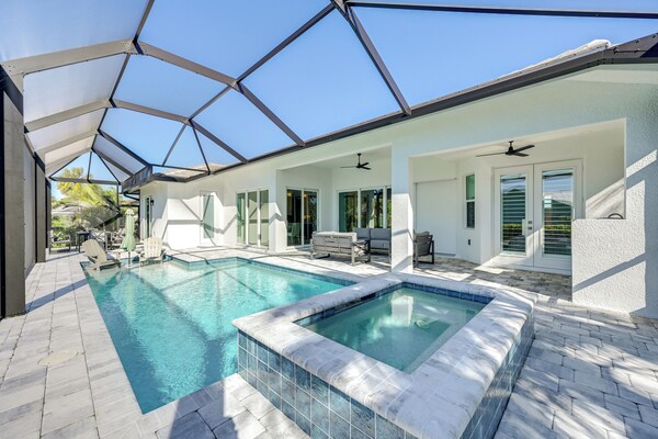 Luxury Marco Island Escape W/pool & Spa Retreat - Marco Island, FL