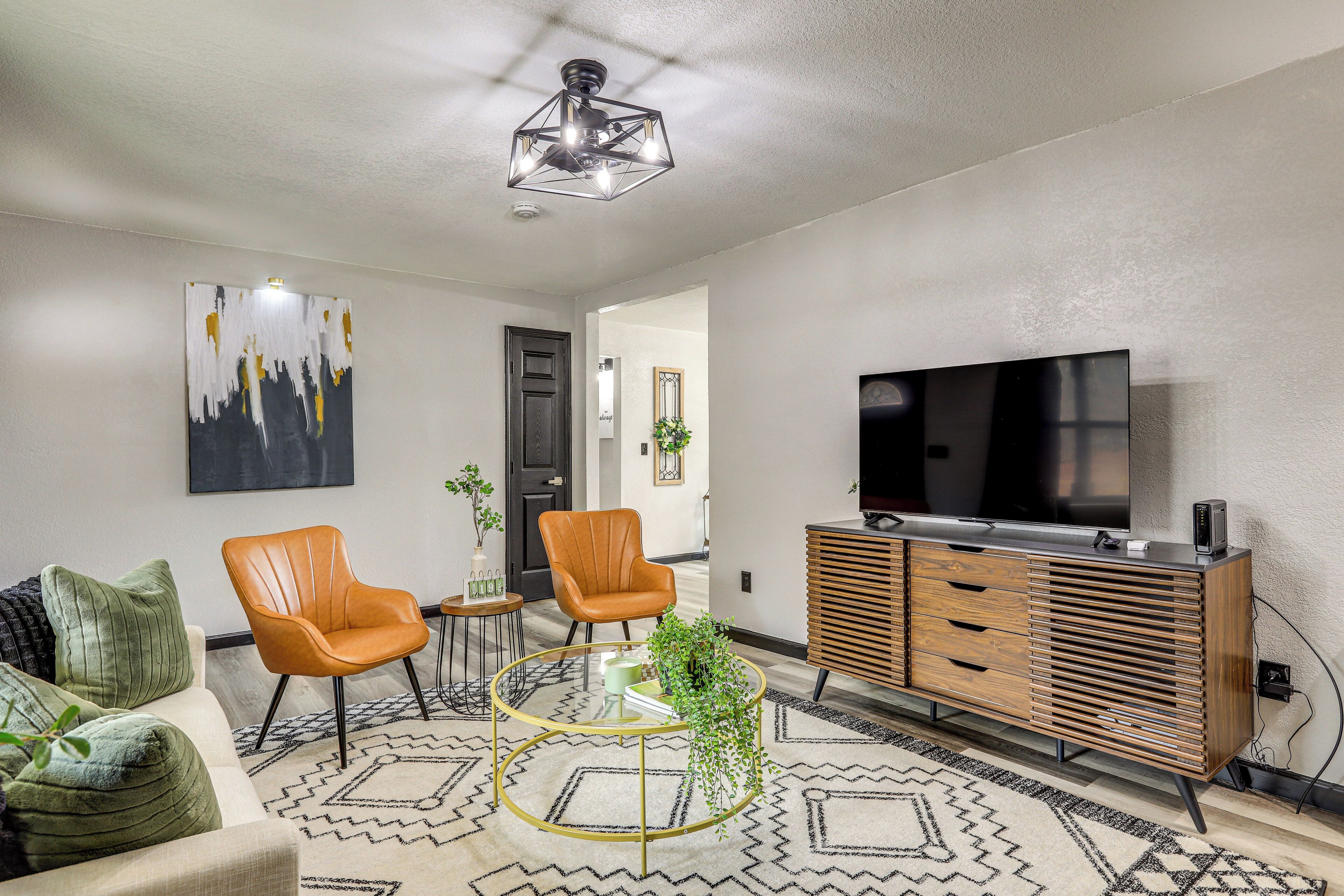 House (2 Bedrooms) | Interior