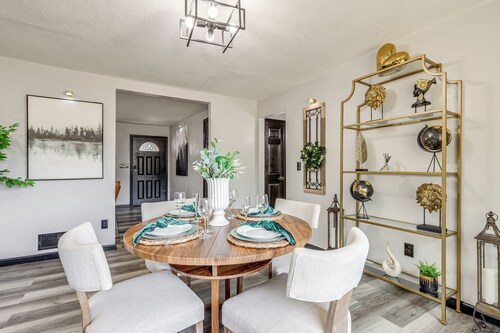 Near Lakes & Golfing: Spacious Loganville Home!