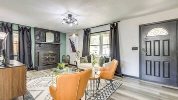 House (2 Bedrooms) | Interior