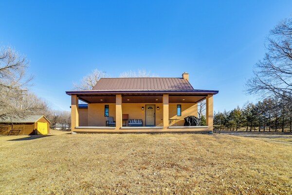 Covered Porch & Grill: 1-acre Property In Bristow! - Nebraska
