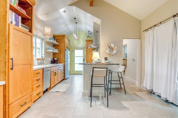 Apartment (0 Bedroom) | Interior