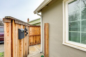 Apartment (0 Bedroom) | Interior