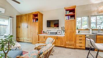 Apartemen (0 Bedroom) | Bagian depan properti