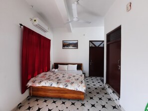 Deluxe kamer, uitzicht op tuin | 1 slaapkamer, gratis wifi