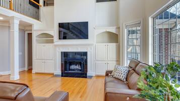 House (4 Bedrooms) | Interior