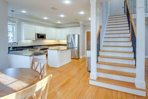 Rumah (4 Bedrooms) | Interior