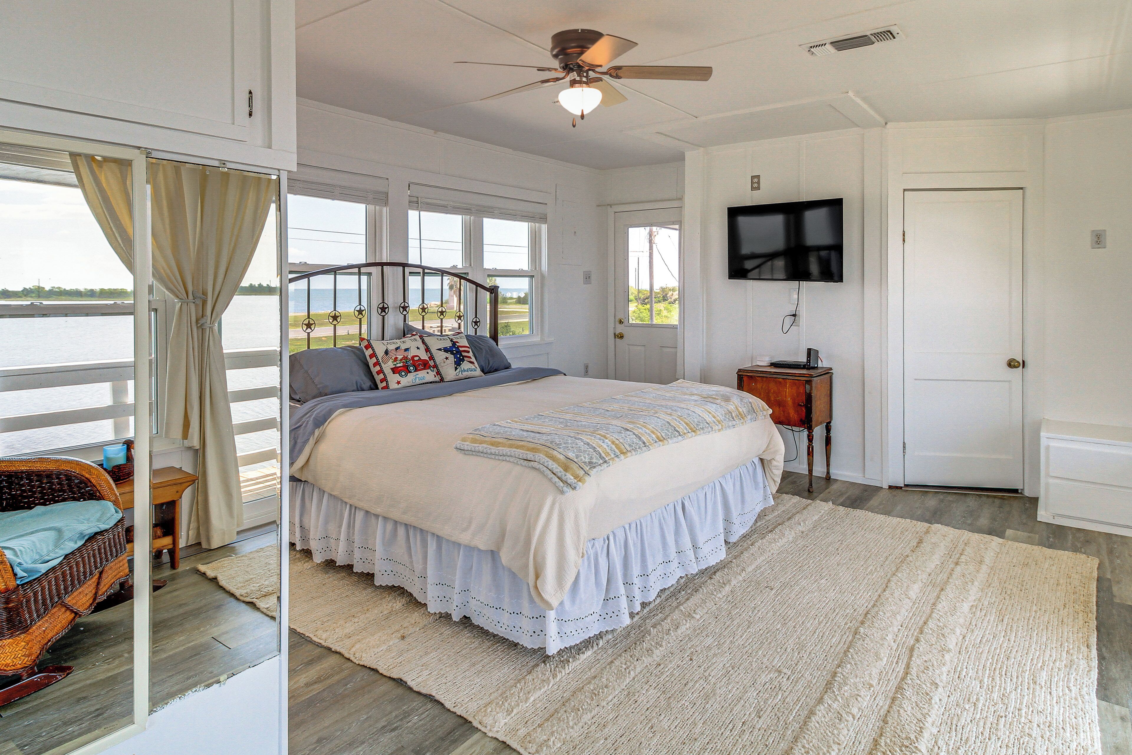 Cottage (2 Bedrooms) | Interior